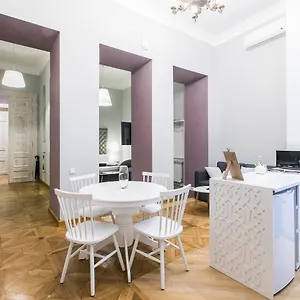  Апартаменты Kuxos On Machabeli Street Грузия